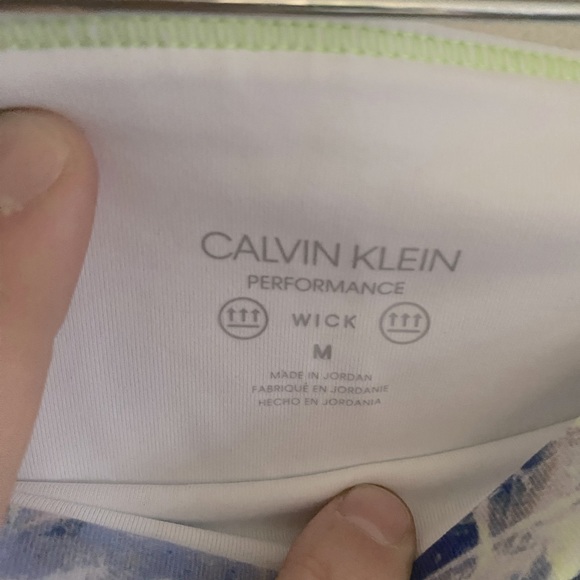 Women’s Calvin Klein Performance Capri Leggings - Picture 3 of 3